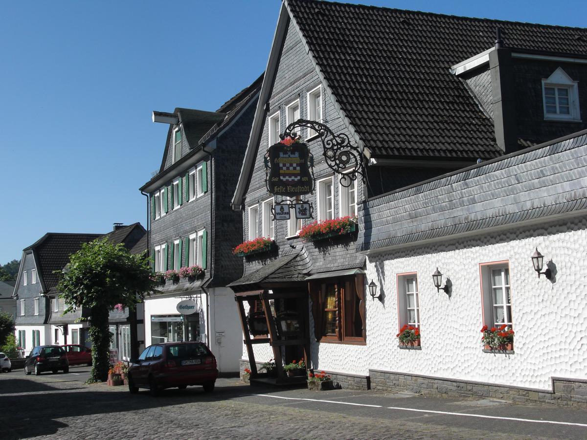 Feste Neustadt Bergneustadt Esterno foto